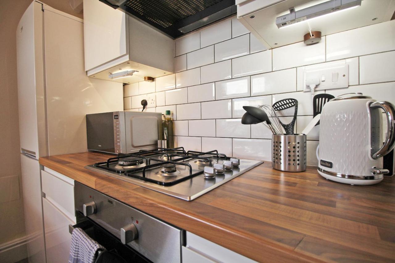 2 Bed, Up To 6 Guests Near Centre *