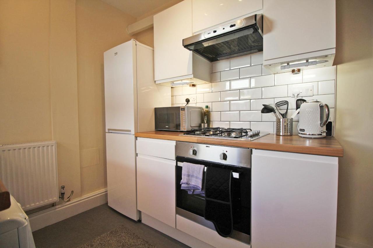 2 Bed, Up To 6 Guests Near Centre Chester