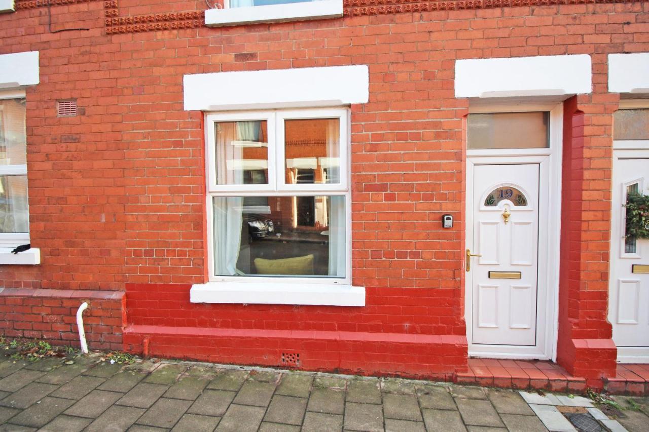 2 Bed, Up To 6 Guests Near Centre Chester