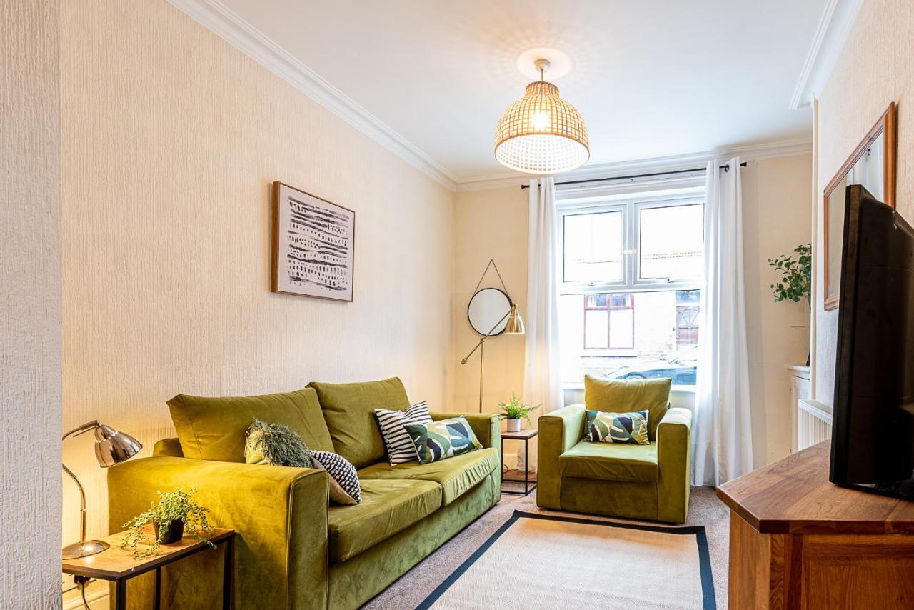 2 Bed, Up To 6 Guests Near Centre Chester