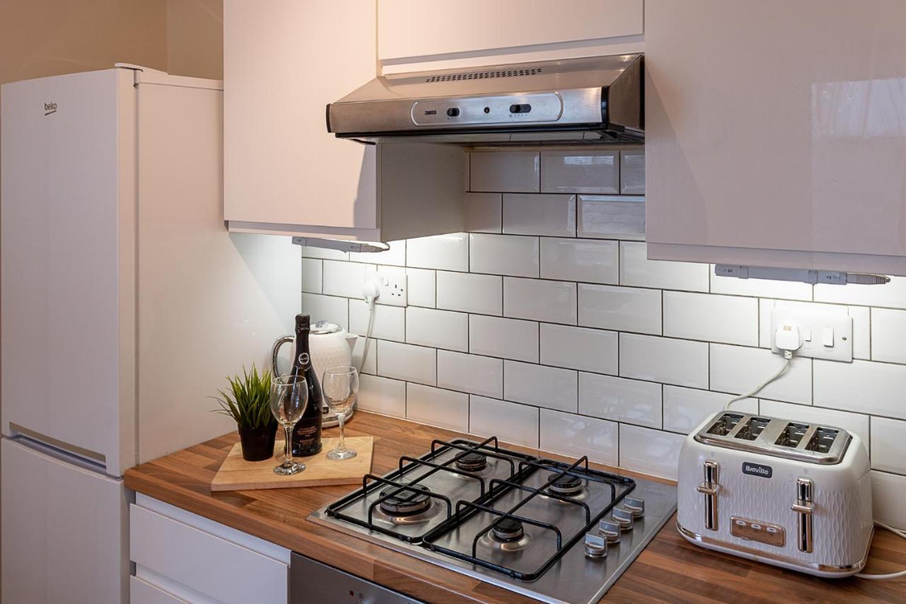 2 Bed, Up To 6 Guests Near Centre *