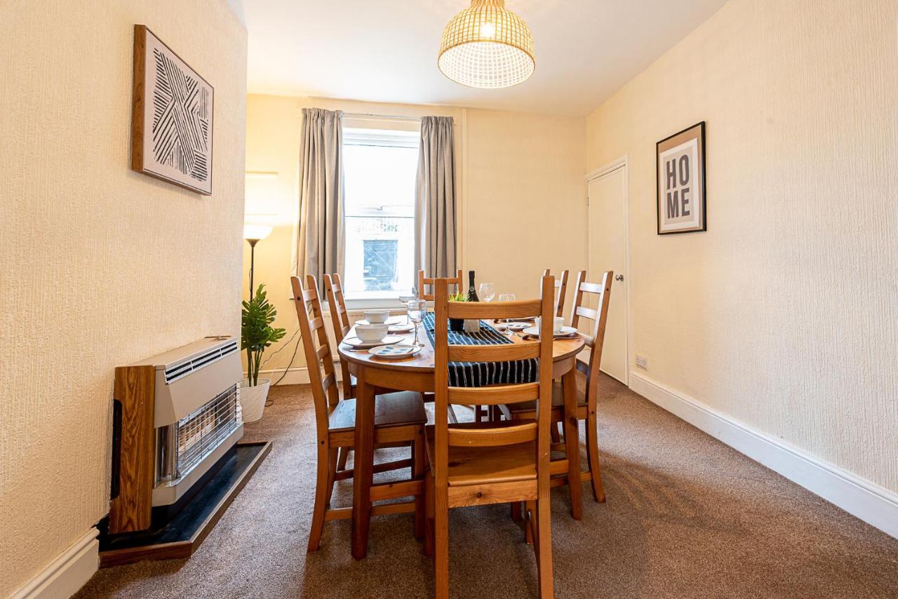 2 Bed, Up To 6 Guests Near Centre Chester