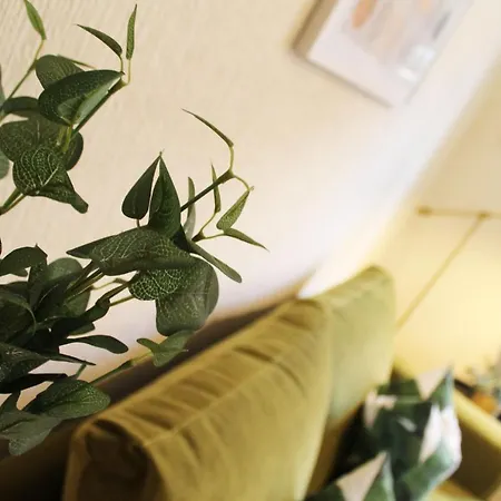 2 Bed, Up To 6 Guests Near Chester City Centre Exterior photo